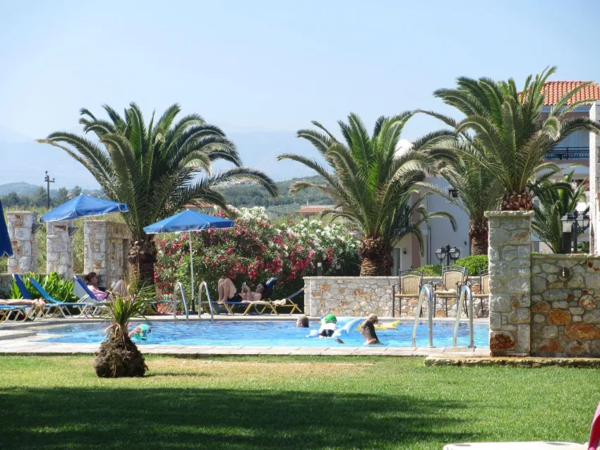 Lito Beach Hotel 3*-91