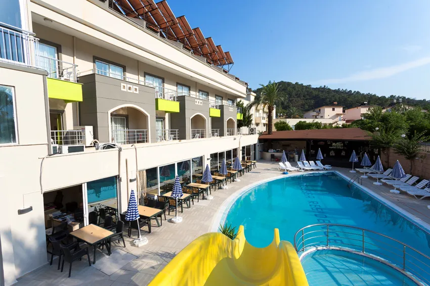 Rich Melissa Hotel 4*-8