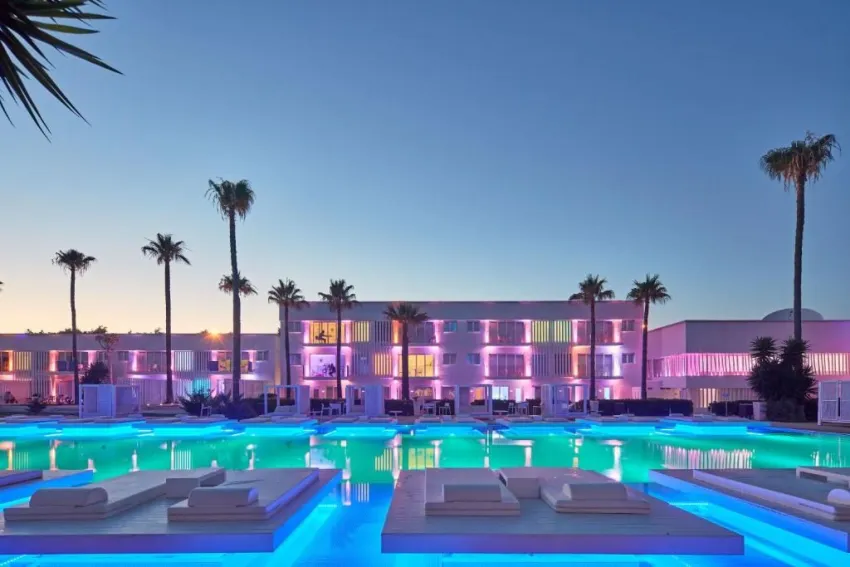 So White Club Resort 4*-7