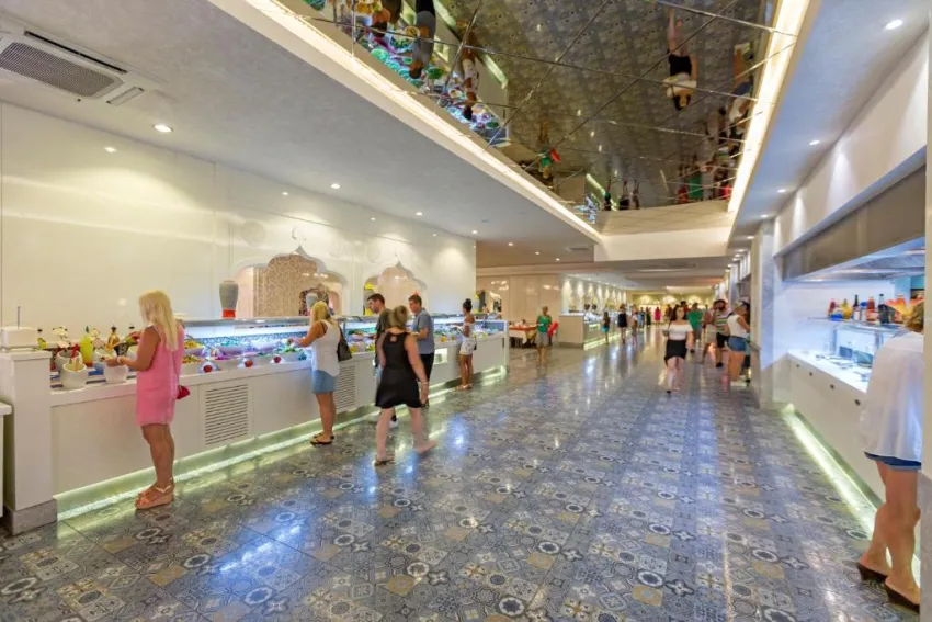 Royal Taj Mahal 5*-24