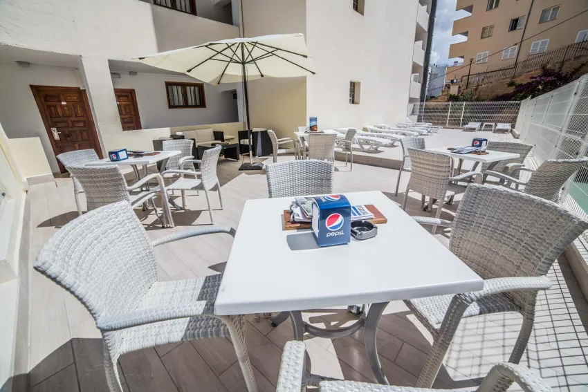 Pierre V. Mallorca Portofino 3*-8