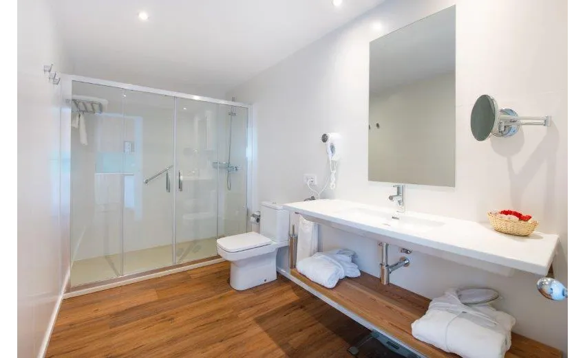 Ponent Mar App 4*-100