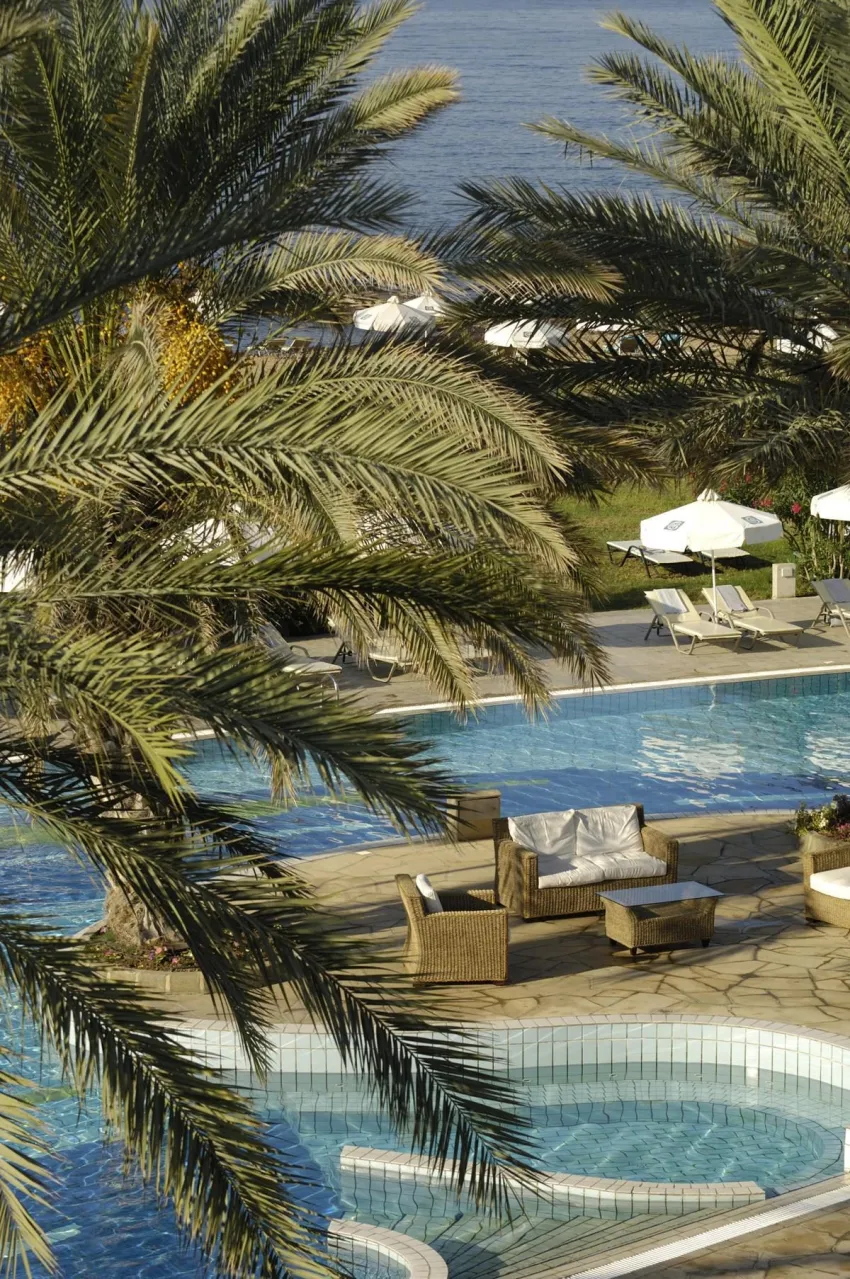 Constantinou Bros Athena Beach Hotel 4*-5