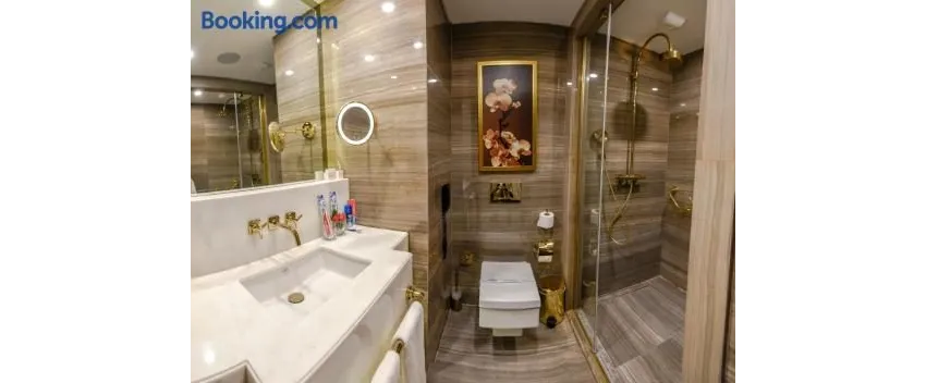 Rocks Hotel & Casino 5*-8