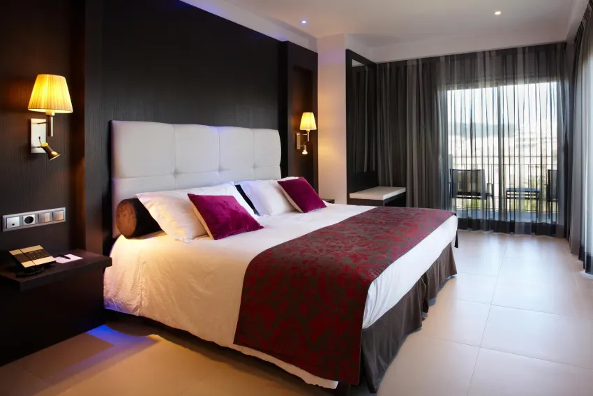 Saratoga Hotel 4*-29