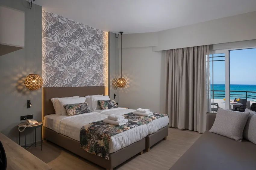 Mare Blue and Suites 4*-8