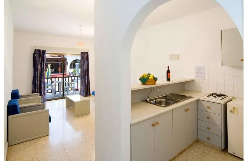 Cosmelenia Hotel Apartments 3*-2