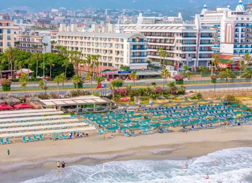 SUN HEAVEN QUEEN  4*-3