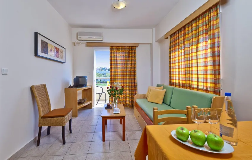 Veronica Apartments 3*-5