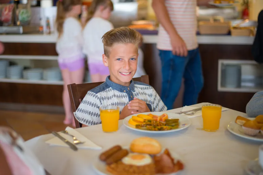 Holiday Center Apart 3*-11