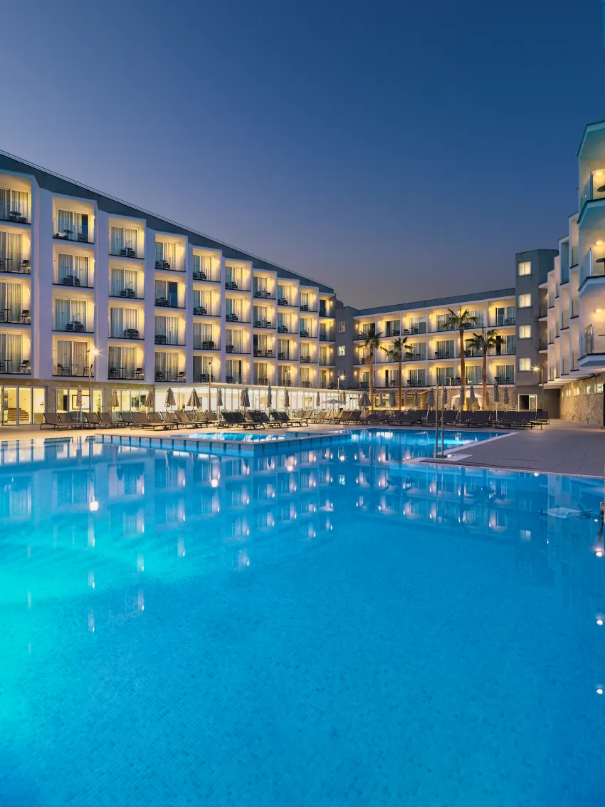 H10 Casa del Mar 4*-96