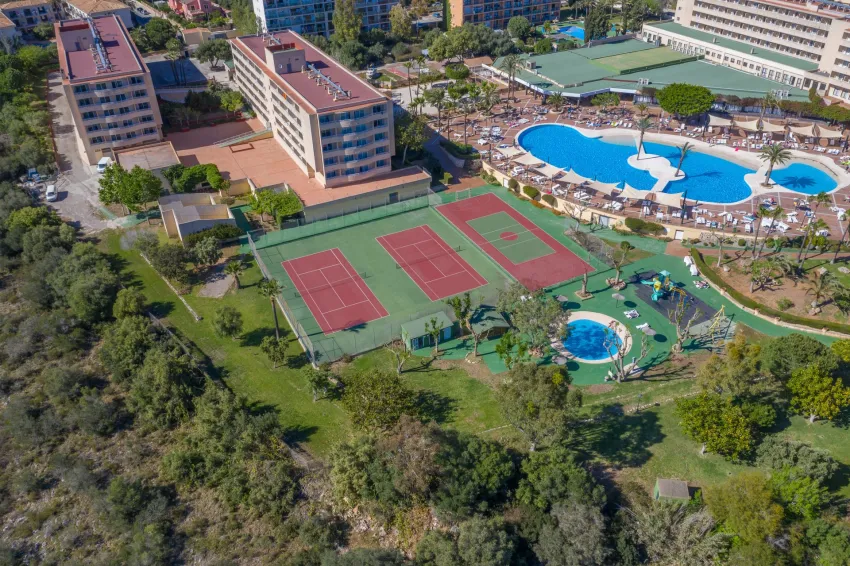 Club Cala Romani 3*-2