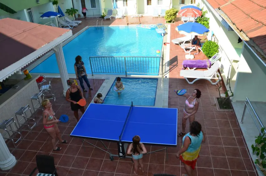 Elis Beach Hotel 3*-4