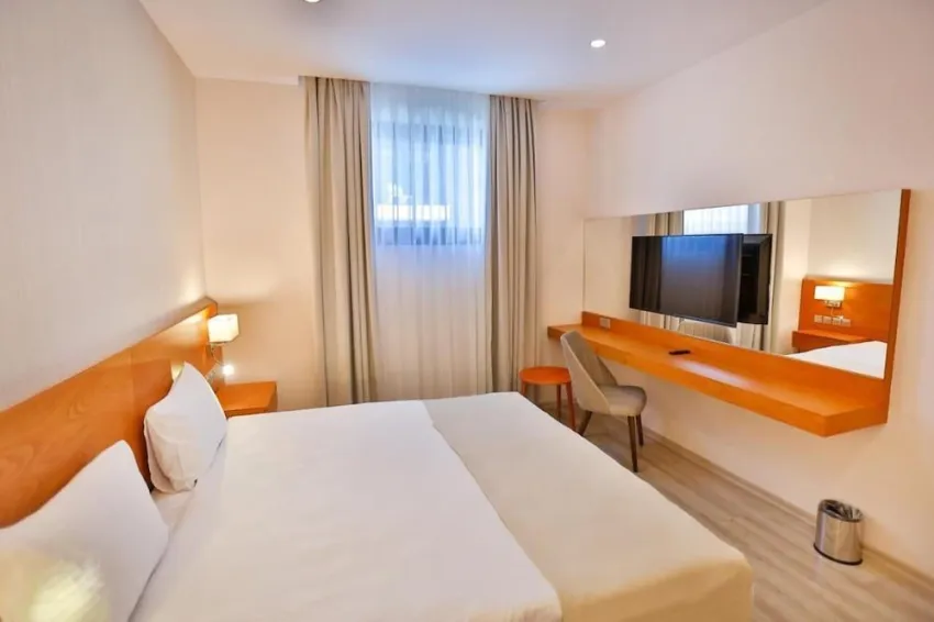 Caddem Inn Hotel -3