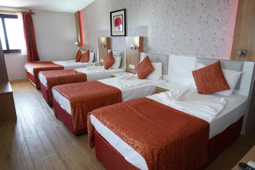 ALERIA BELPORT BEACH HOTEL  4*-12