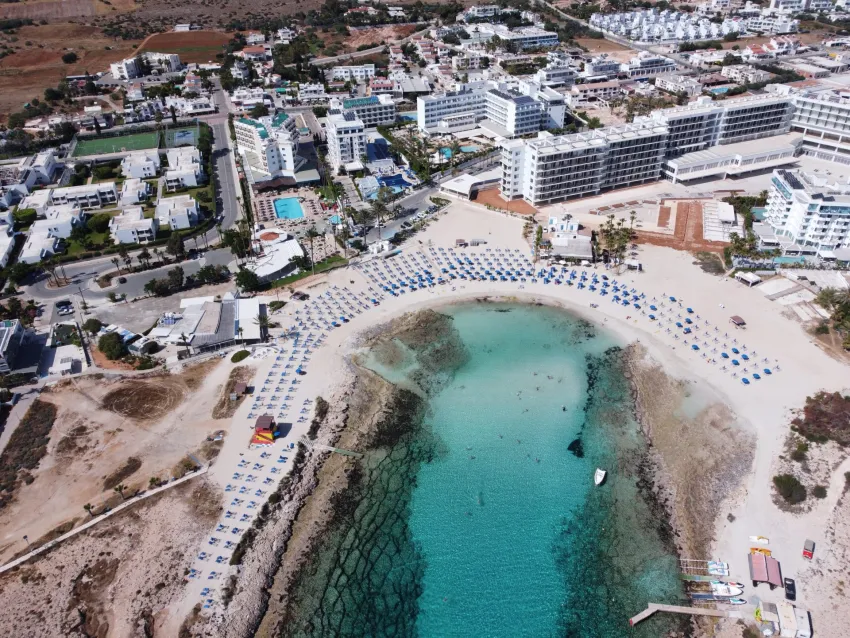 Anonymous Beach 3*-11