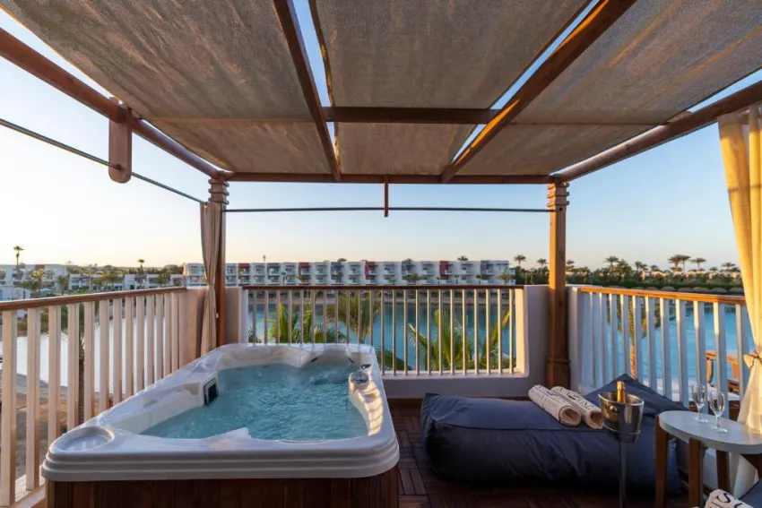 SUNRISE CRYSTAL BAY RESORT  5*-33