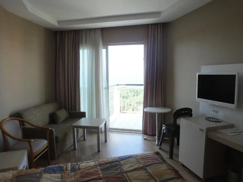 RIVIERA HOTEL & SPA  4*-20