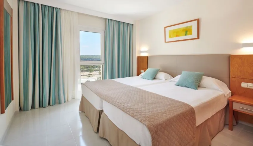 Hipotels Coma Gran 4*-7