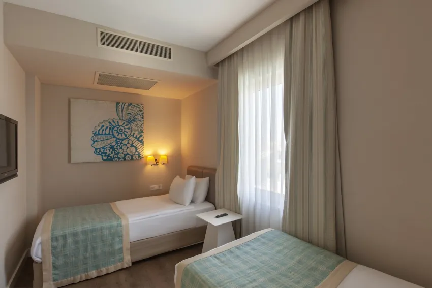 SEASHELL RESORT & SPA HOTEL  5*-11
