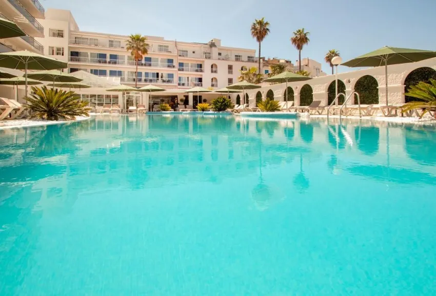 Catalonia Del Mar 4*-1