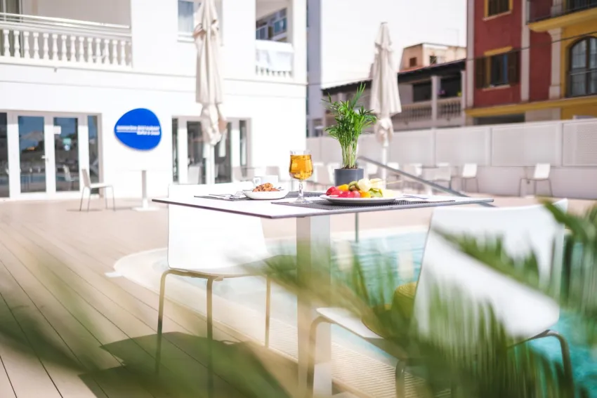 Hotel Triton Beach 4*-98