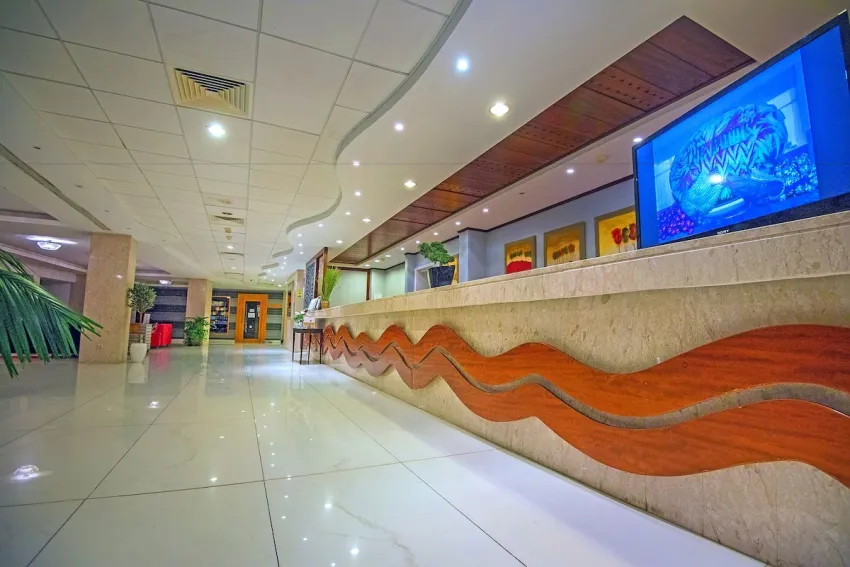 Dome Beach Hotel 4*-4