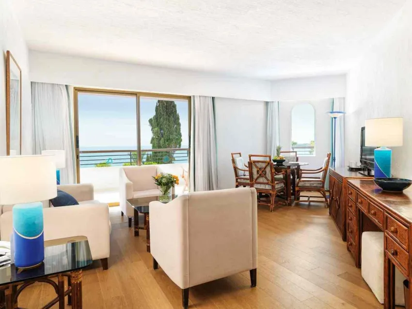 Coral Beach Hotel and Resort 5*-87