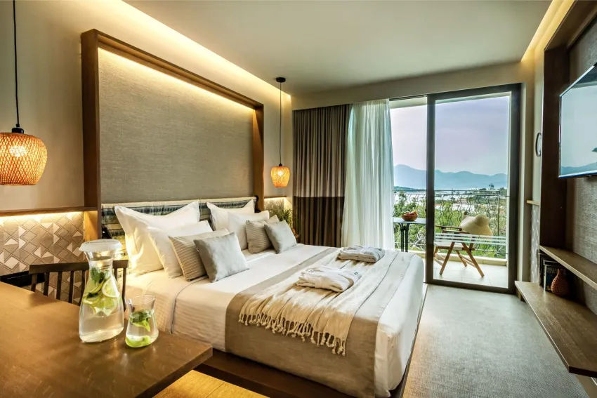 Zeus Eleva Mirabello Bay 5*-18