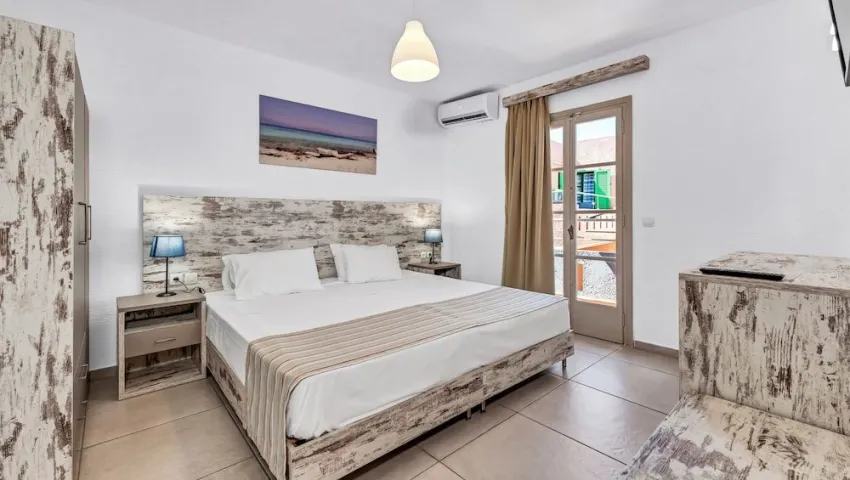 Erato Hotel Gournes 3*-5