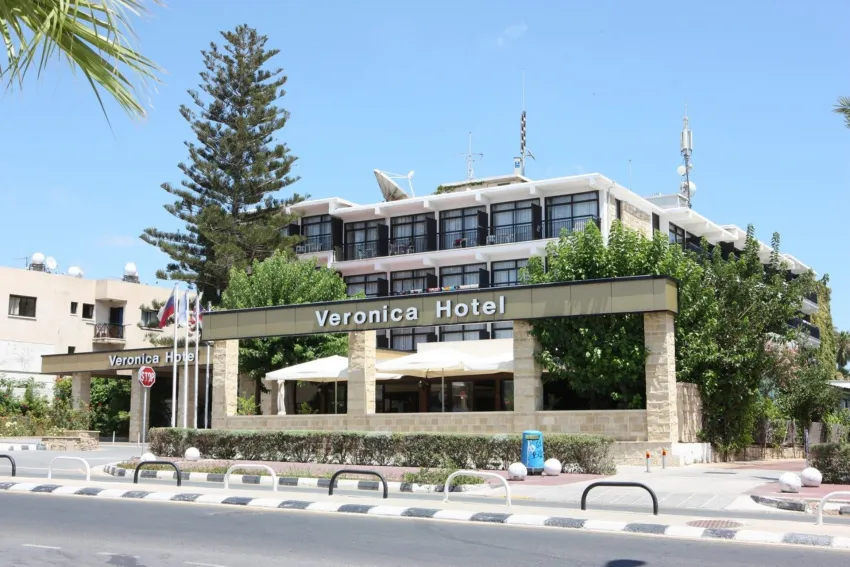 Veronica Hotel 3*-4