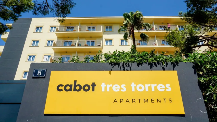 Cabot Tres Torres Apartments -4