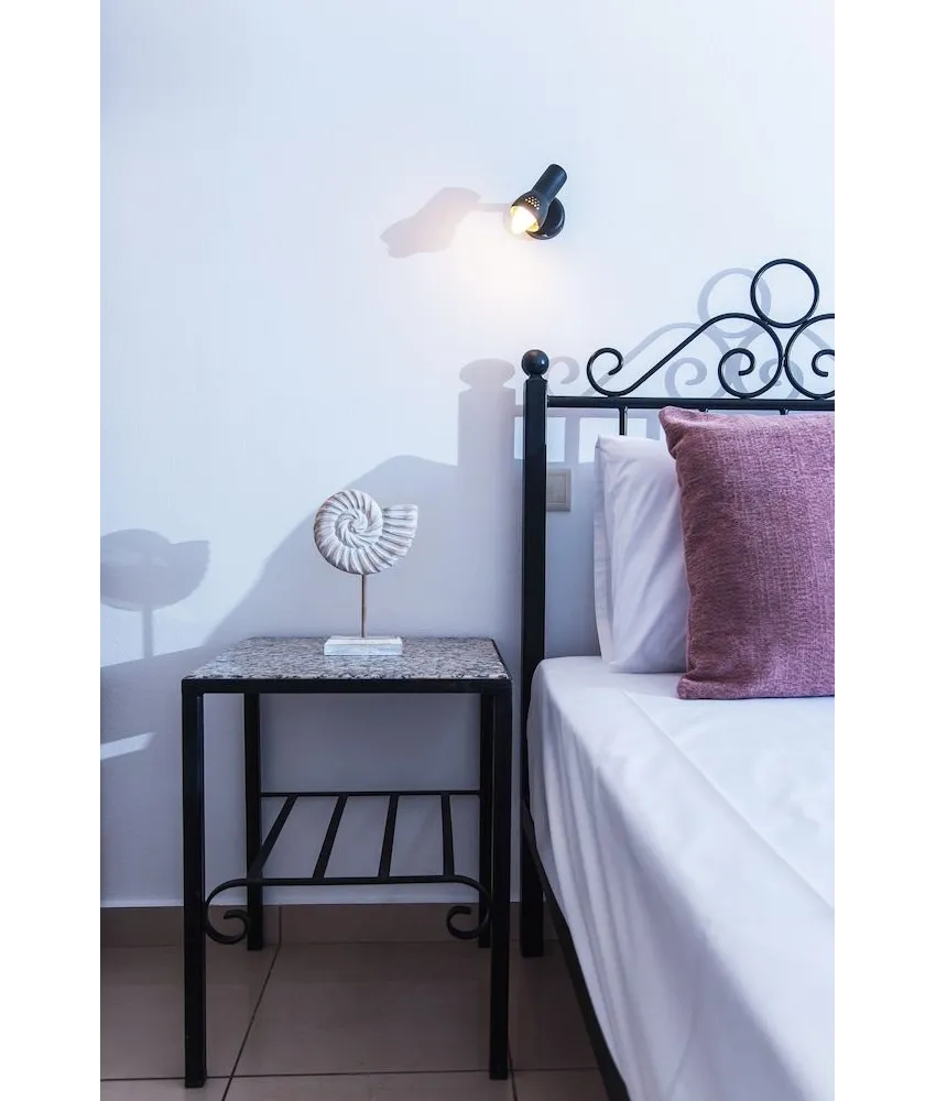 Real Palace Studios 3*-25