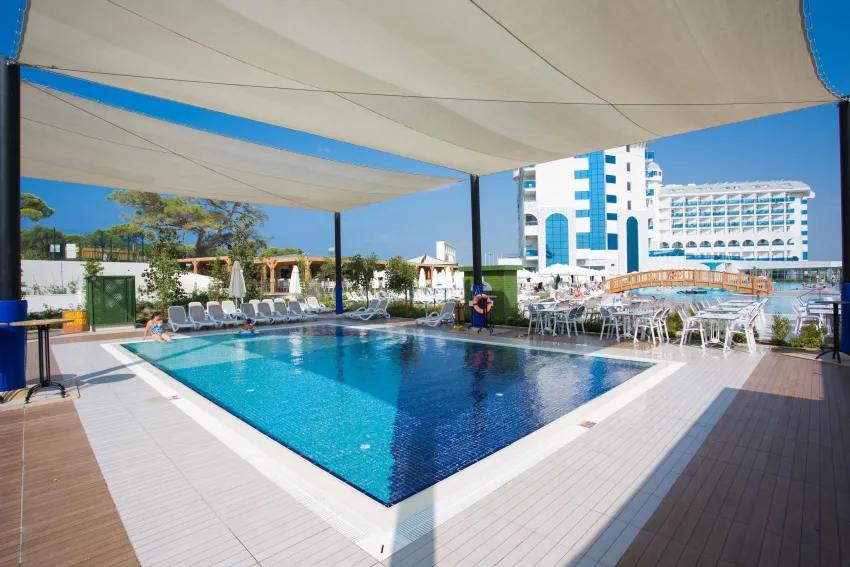 Water Side Resort & Spa 5*-39
