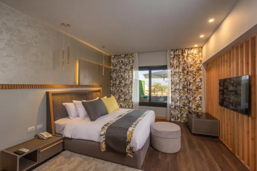 LONG BEACH RESORT  4*-48