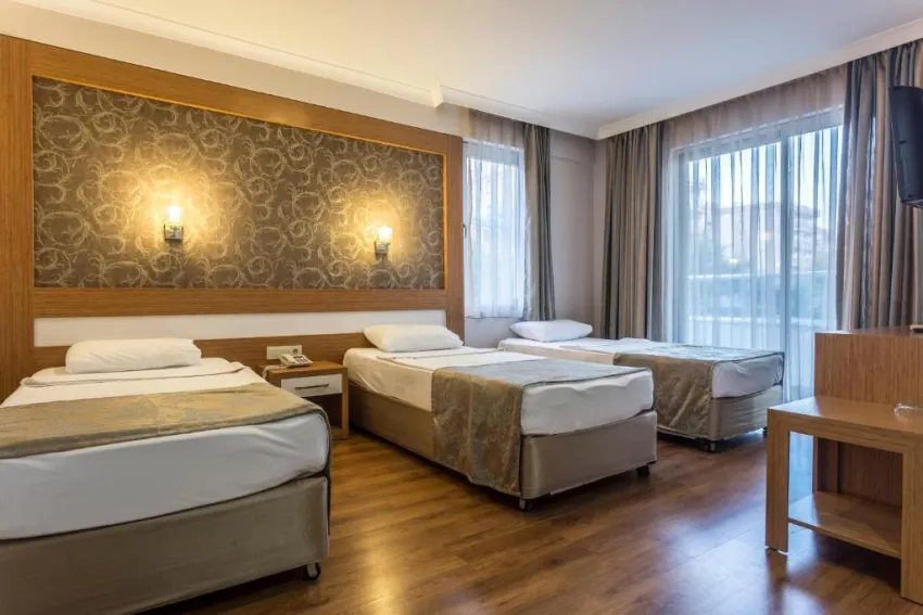 LONICERA CITY KLEOPATRA  3*-23