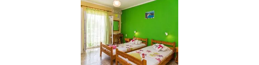 Roussas Studios and Apartments 2*-12