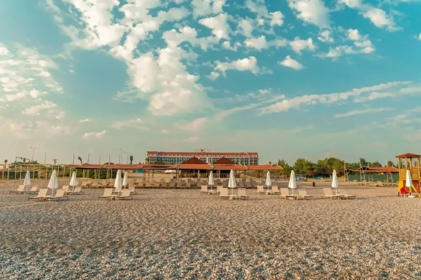 CASA FORA BEACH RESORT  5*-16