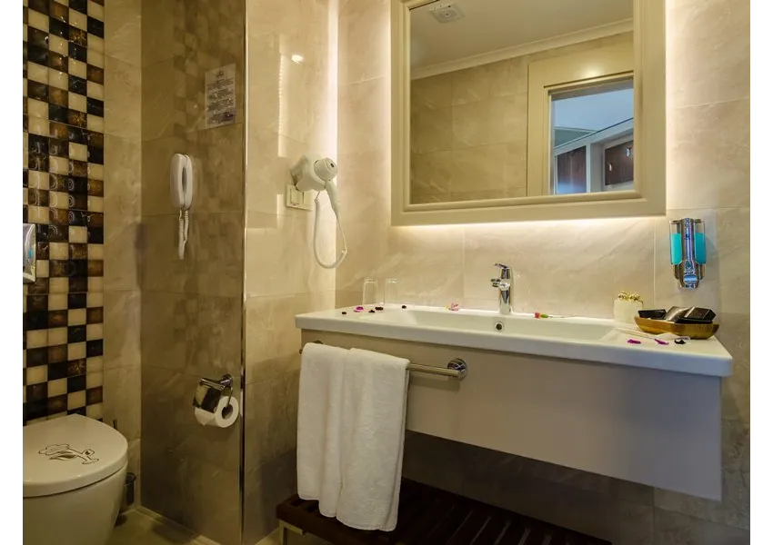 THE LUMOS DELUXE RESORT HOTEL & SPA  5*-12