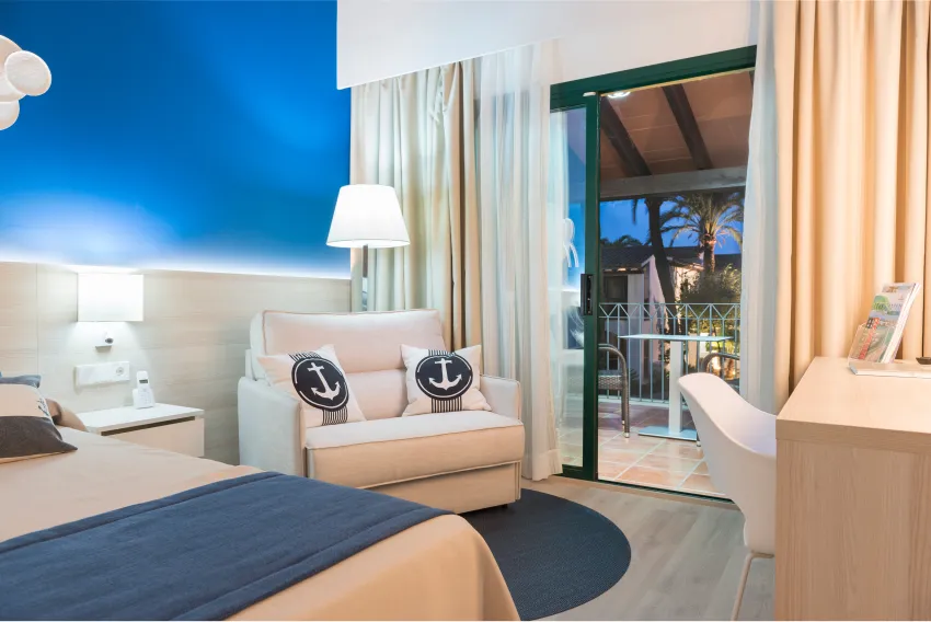 Botel Alcudiamar 4*-18