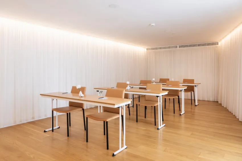 The Donna Portals 5*-70