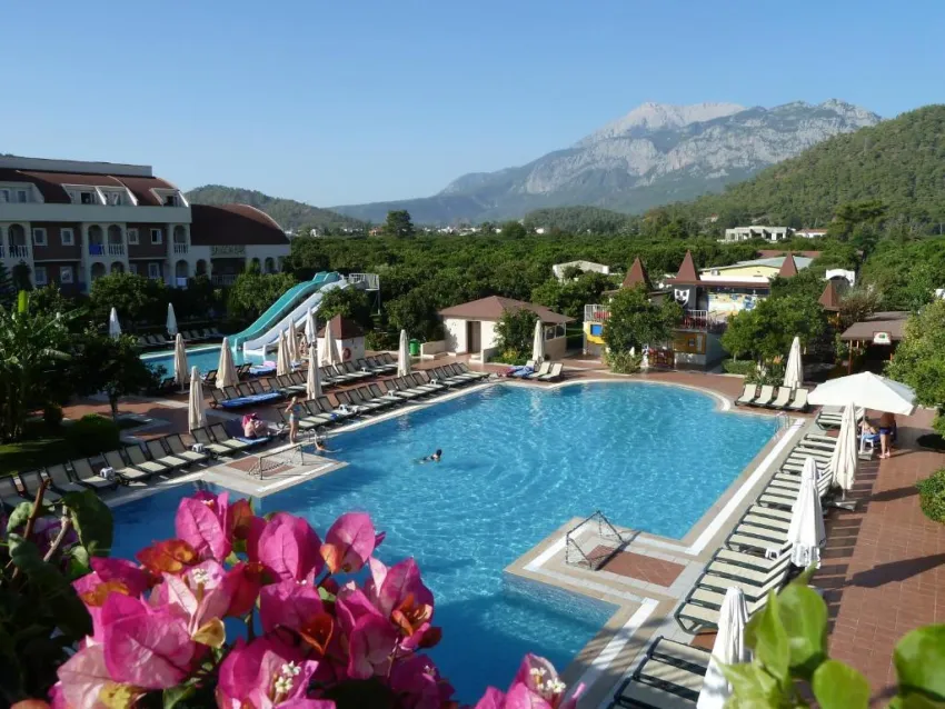 VIKING GARDEN HOTEL & SPA  4*-2