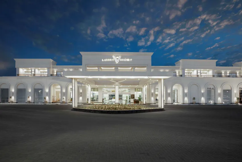 The V Luxury Resort 5*-8