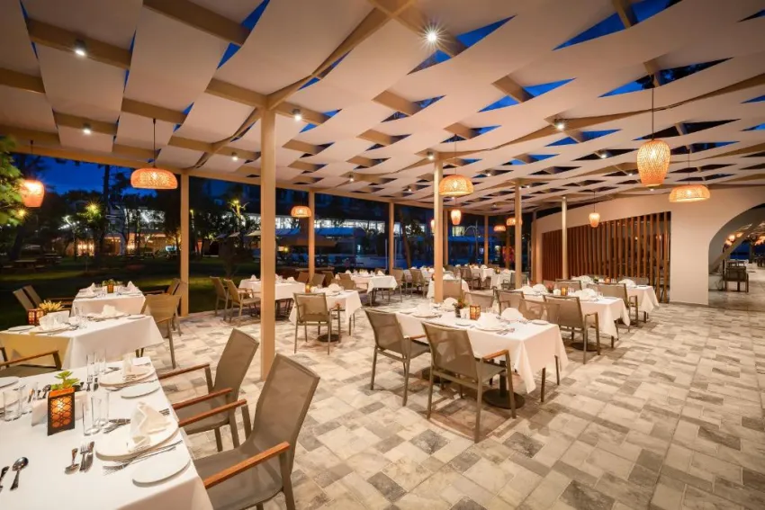 GRAVEL HOTELS SELECT  5*-11