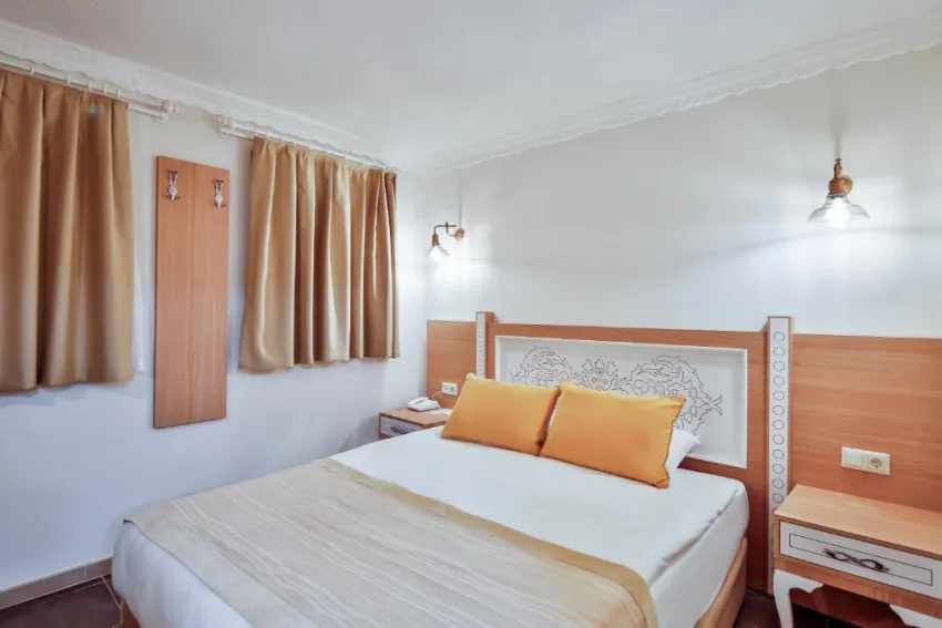 CRYSTAL WORLD OF COLOURS COMFORT COLLECTION  5*-19