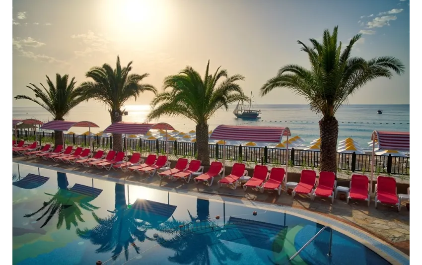 Pirates Beach Club 5*-12