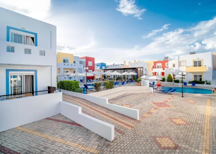 Gennadi Gardens Apartments 3*-2
