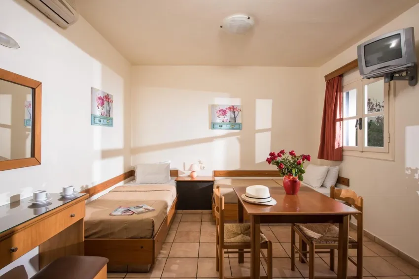 Dia Apartments 3*-12