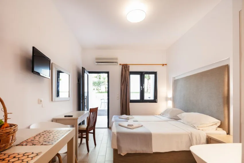 Golden Bay Hotel And Bungalows 4*-22