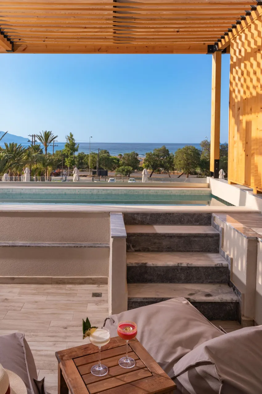 GEORGIOUPOLIS SUITES 5*-50